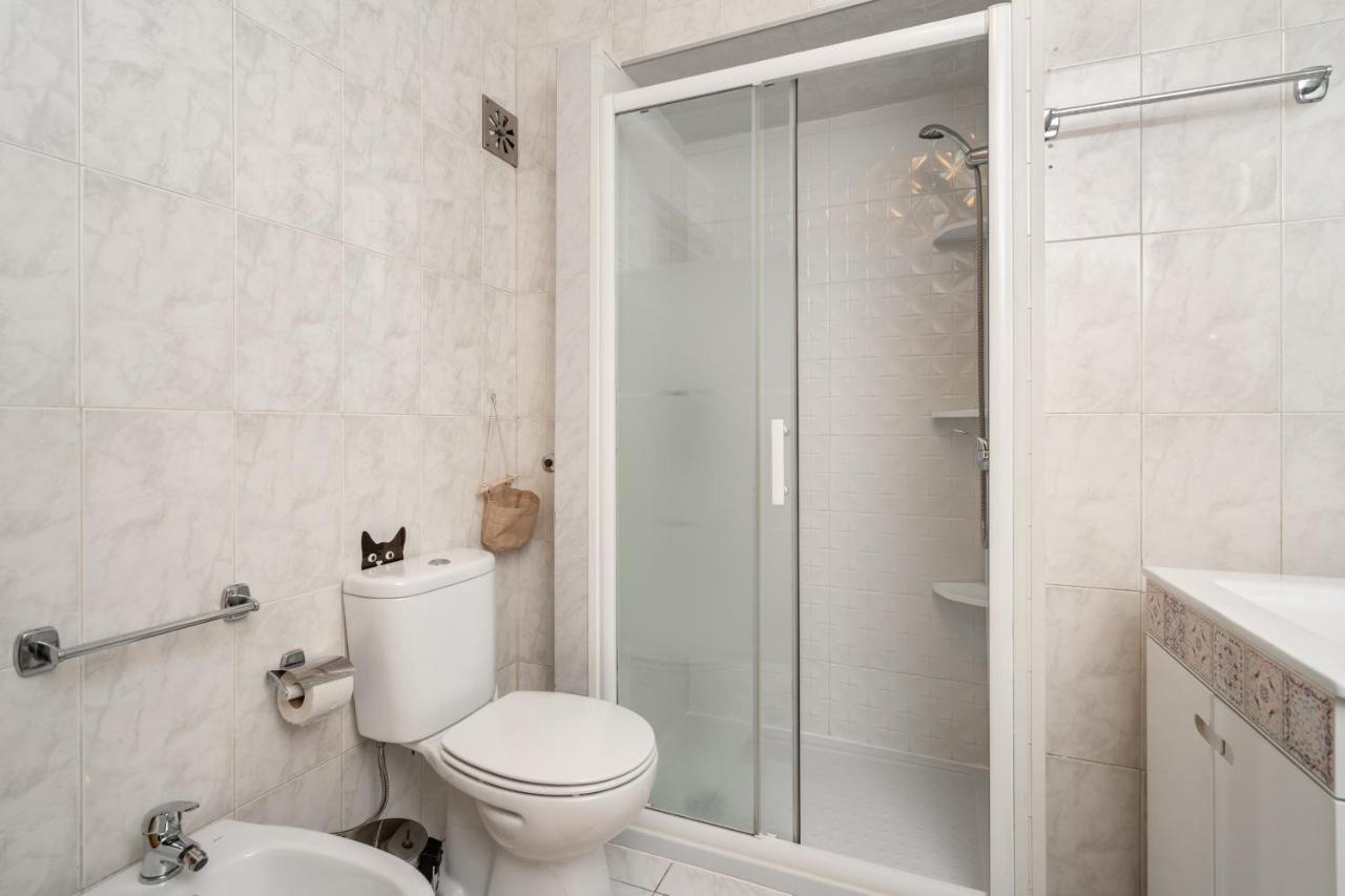 Cozy One Bedroom Apt In Historic Location - Carmo Lisabona Exterior foto