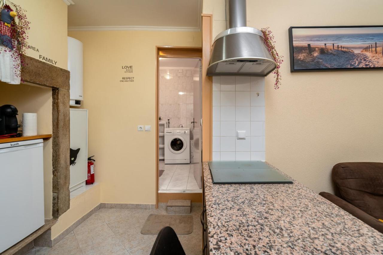 Cozy One Bedroom Apt In Historic Location - Carmo Lisabona Exterior foto